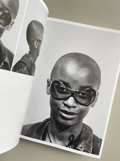 Cuts (Signed) - Galerie Babylone