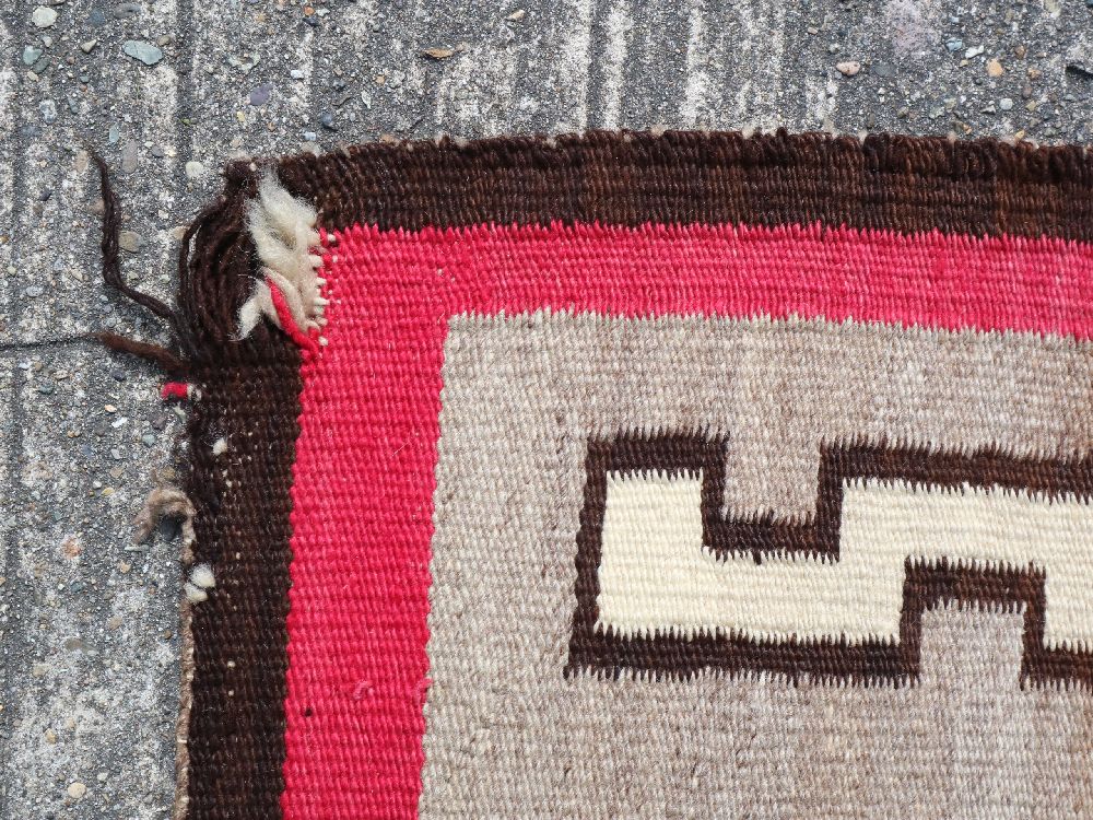 1920年代～ 111cm × 71.5cm ” 卍 スワスティカ ” ビンテージ ナバホ