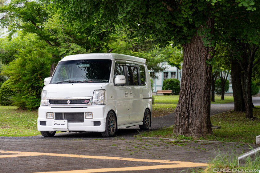 地球を17周!? エブリイバンで68万キロを走破する驚きのカーライフ