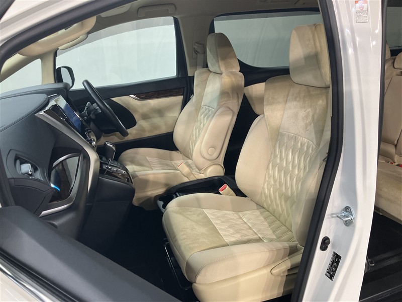 アルファード X 8ニンノリ（13701C0544211）の中古車 | トヨタ認定中古