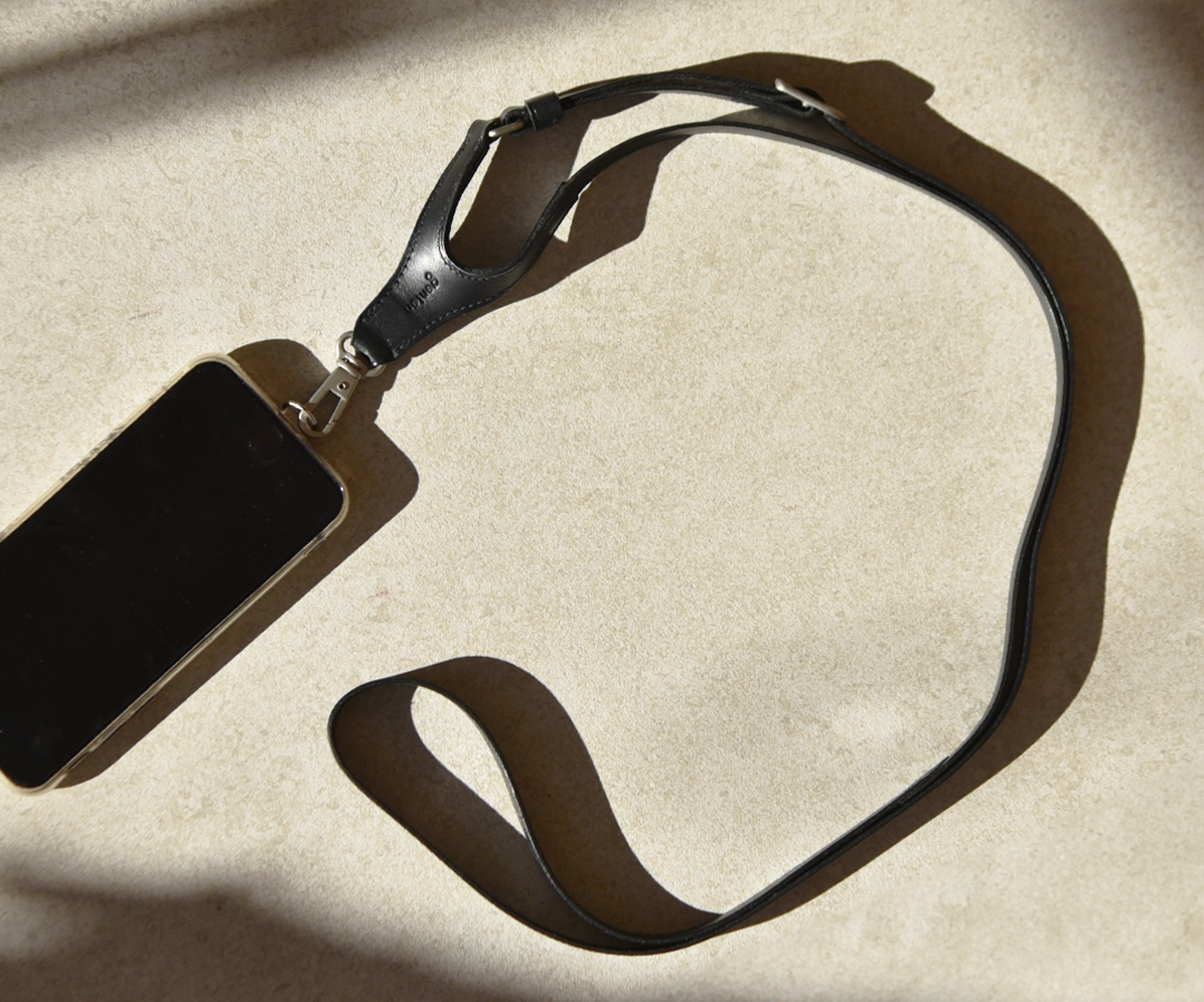 新色】スマートフォンストラップ｜商品一覧 | 革財布、バッグのgenten