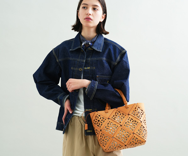 サスカットバスケット 手提げバッグ M｜商品一覧 | 革財布、バッグの