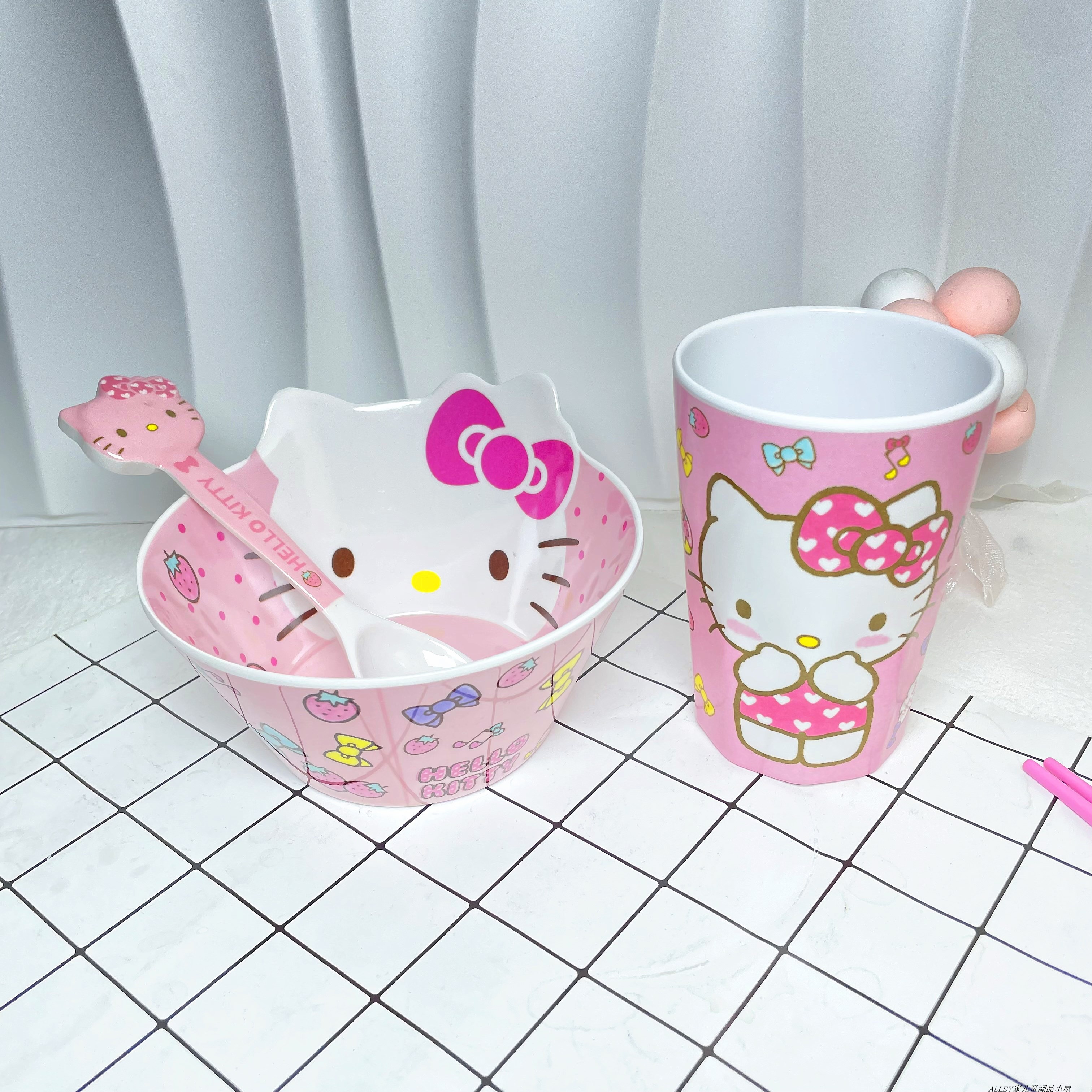 Qoo10] ハローキティ食器セットホームコンパートメ : キッチン用品