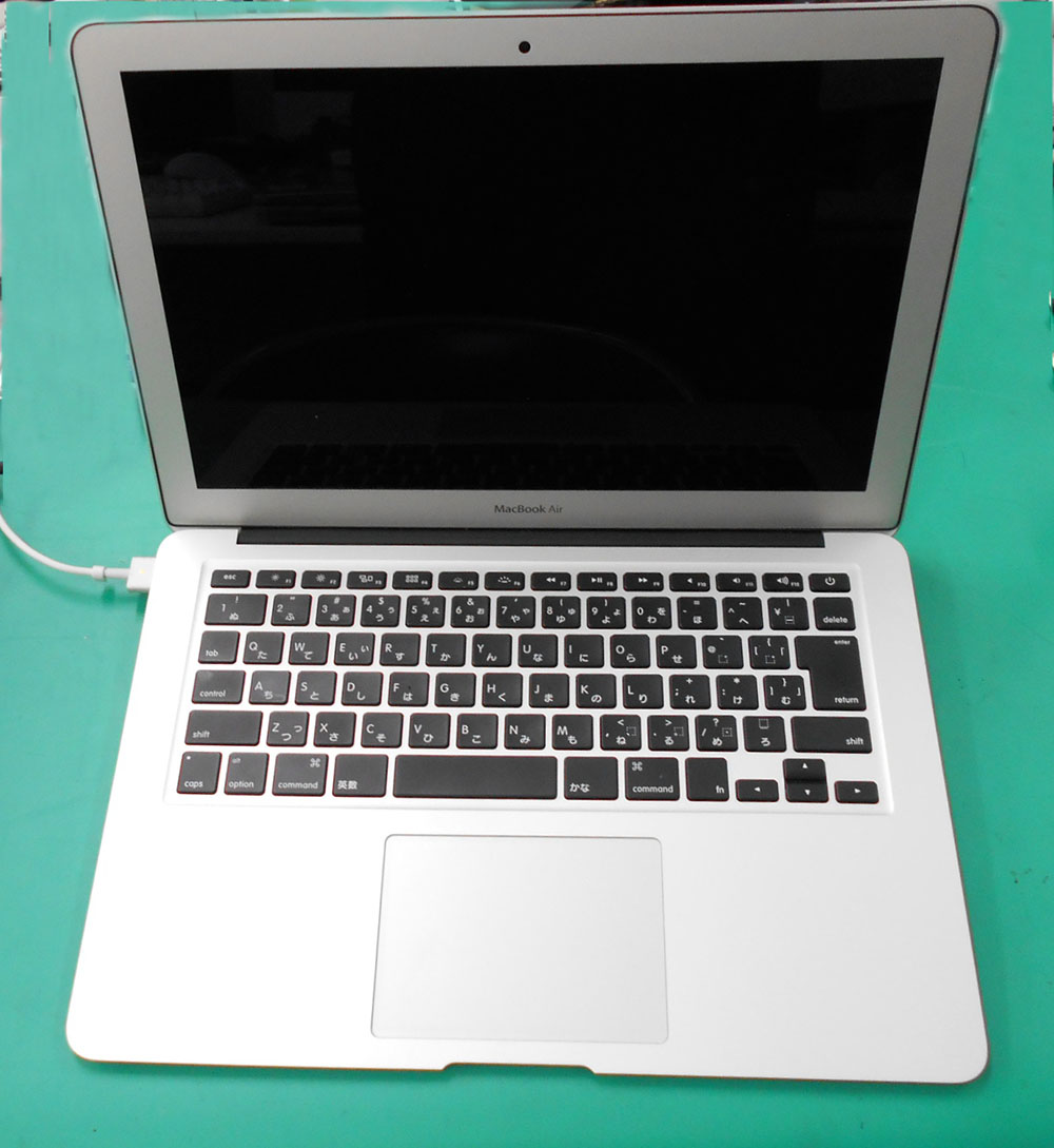 macbook air 2015 early 13inch 水没・電源が入らない | パソコン