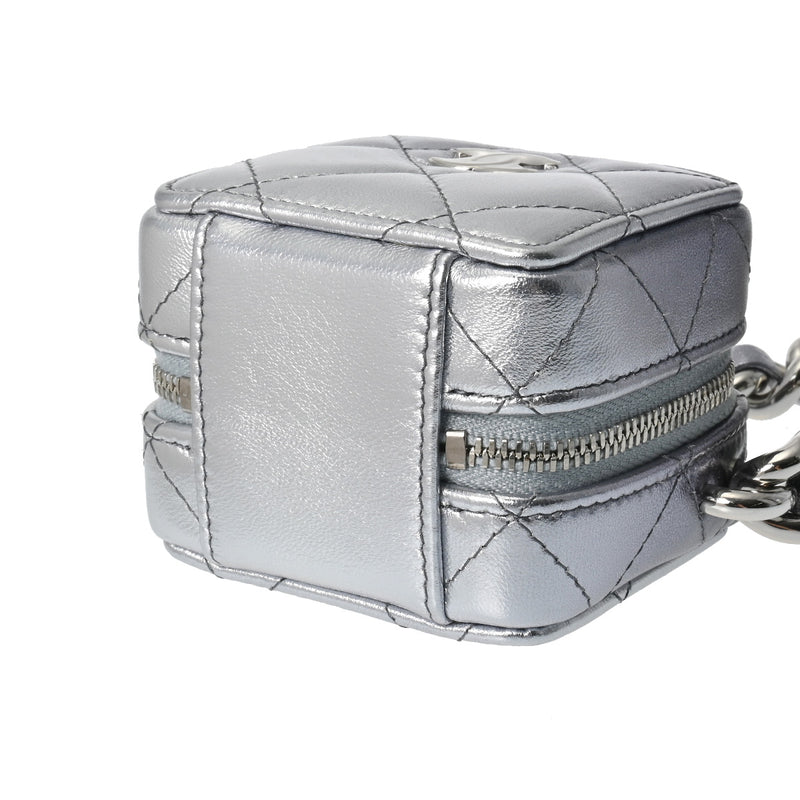 シャネルキューブ チェーンショルダー 42976 シルバー レディース