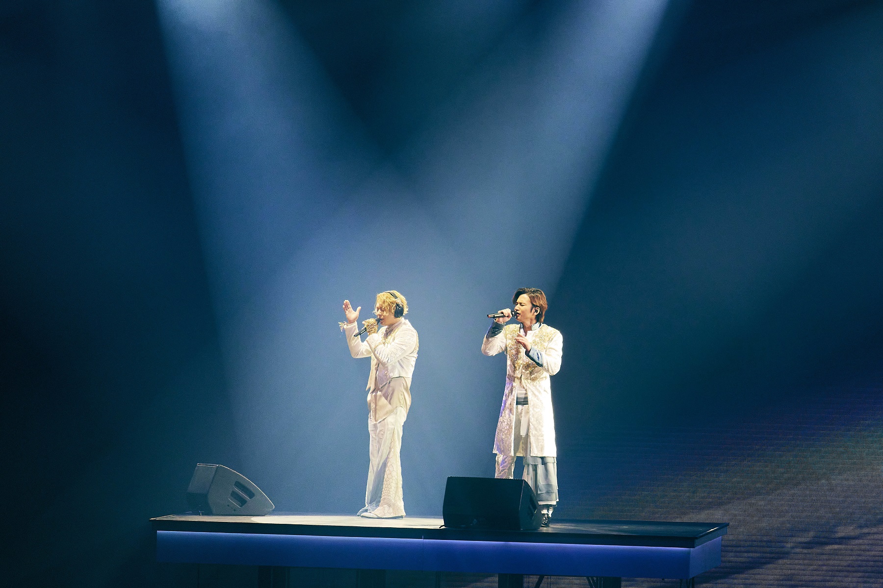 KinKi Kidsと過ごすクリスマス。ドーム公演2日目の演出から爆笑トーク