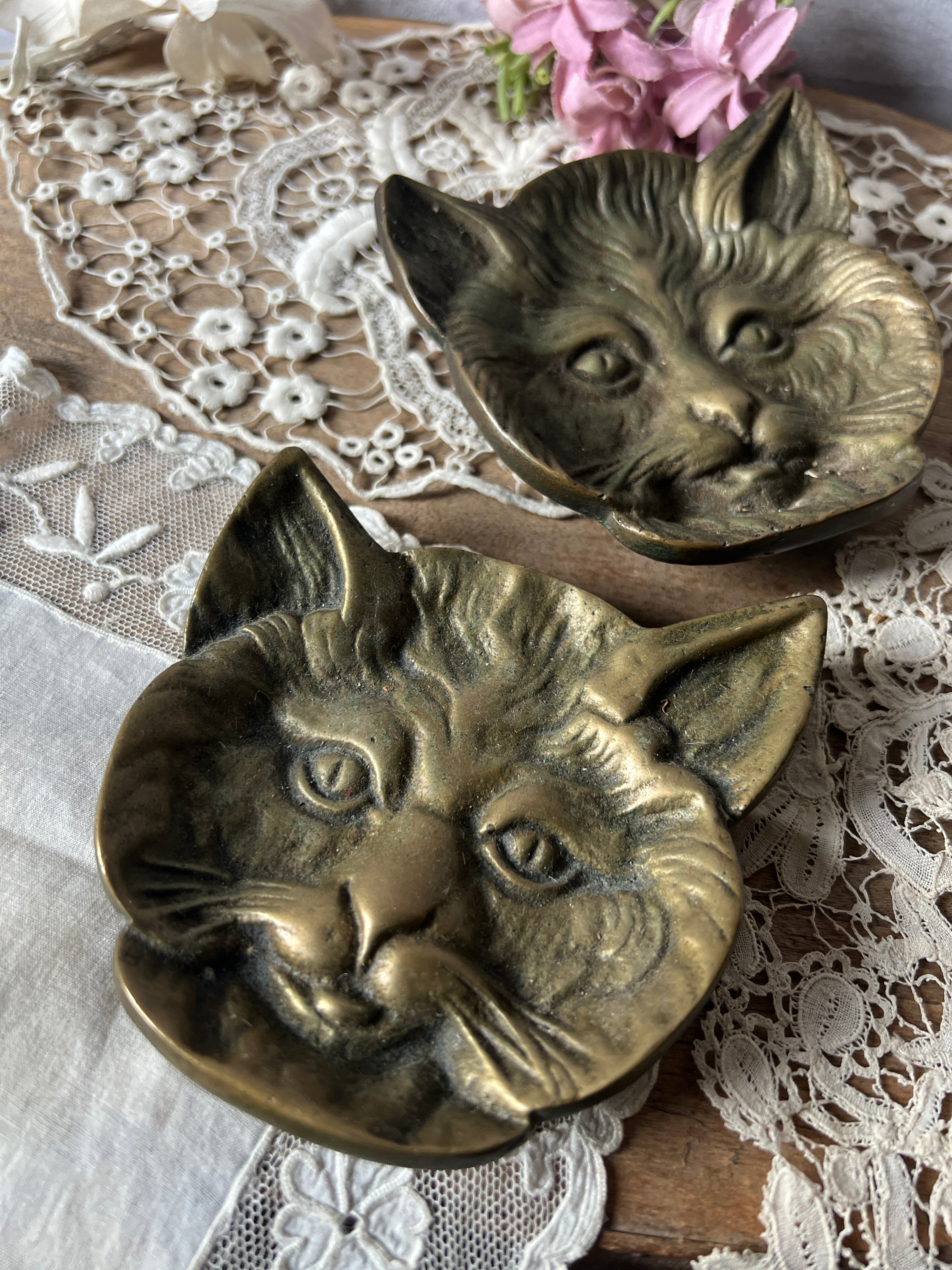 ☆猫フェイスメタルトレイ各種 – France Antique 銀色アンティーク