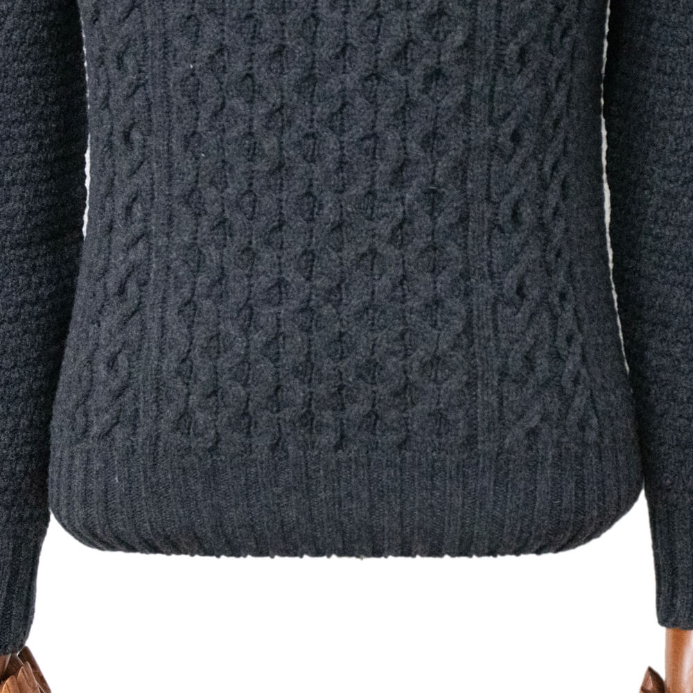 Drumohr（ドルモア）D4W105AR ラムズウール ケーブル編み モックネック