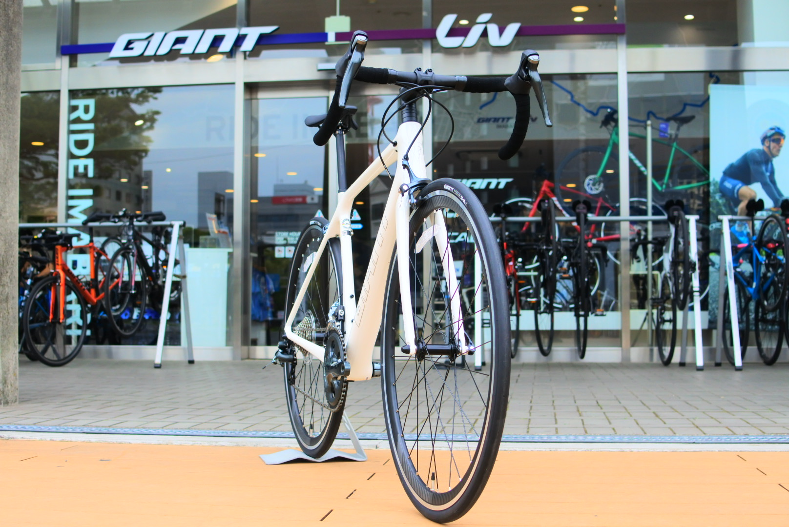 国内限定300台】帰ってきたリムブレーキ TCR Advanced 3 LTD – Gen9