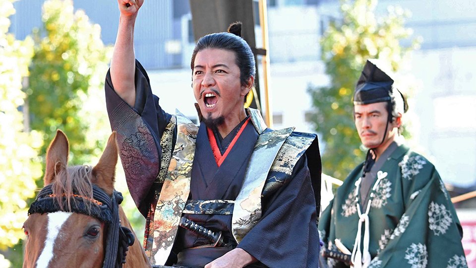 キムタク信長「出陣じゃ！」武者行列に最多46万人 信長まつり厳戒