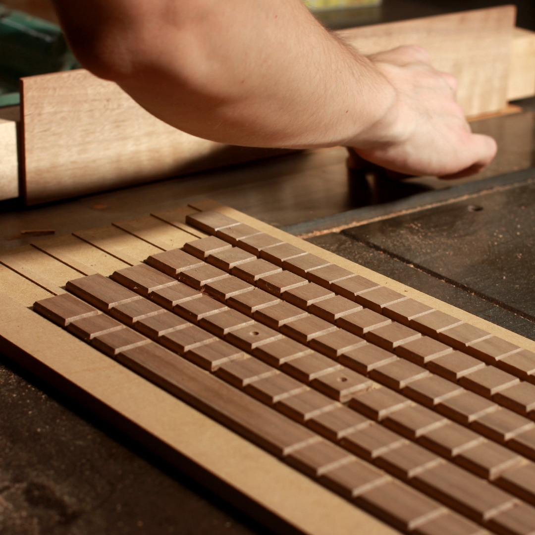 木をタイピング、本物の木で創った「木ーボード」 | おしゃれな北欧風