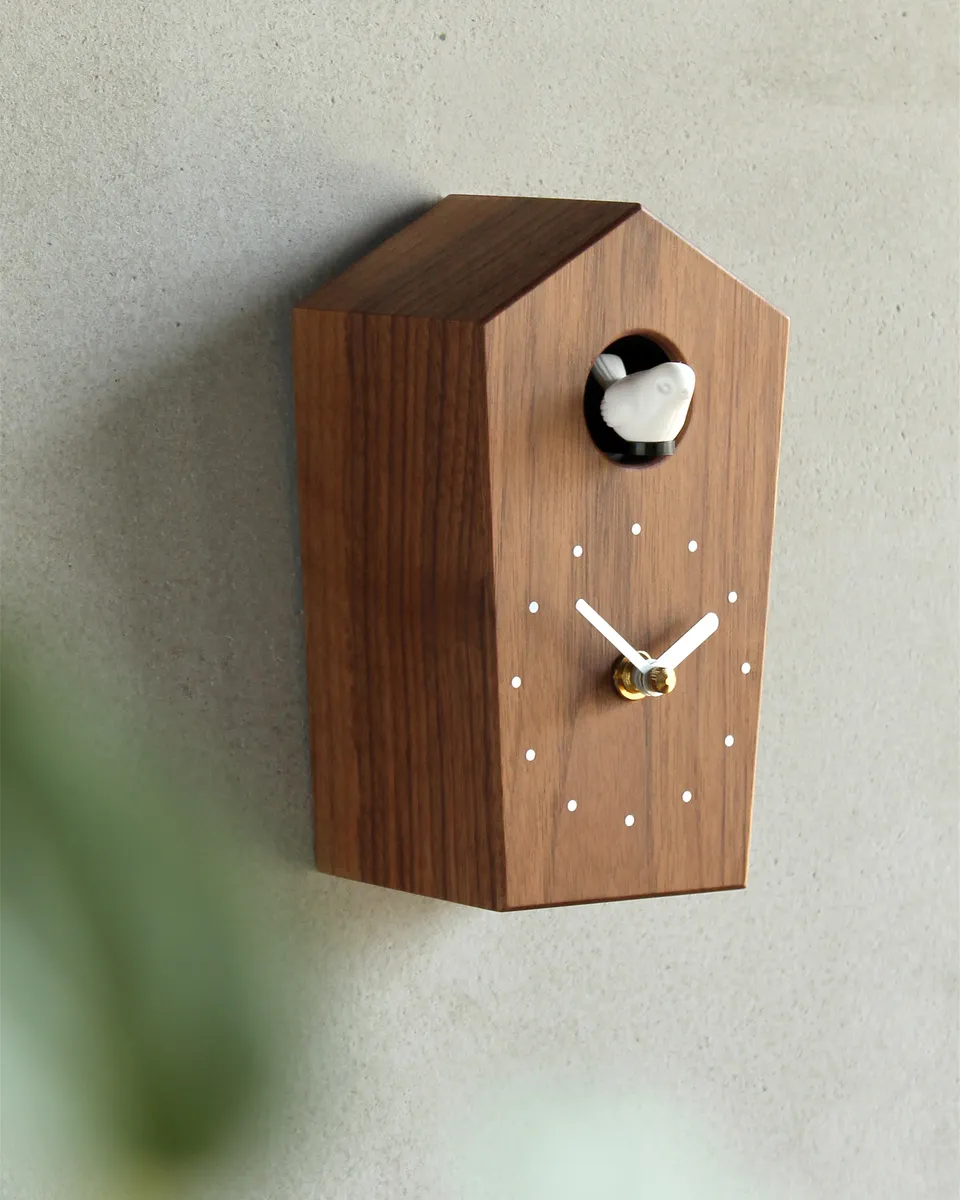 Cuckoo Clock」時刻とともに届く、癒しのさえずり。置き・壁掛けが