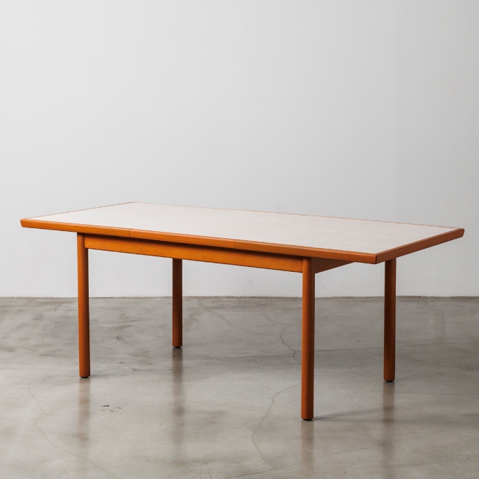 猫脚のサイドテーブル［MF-046］｜一点モノ家具通販のマルニファニシング