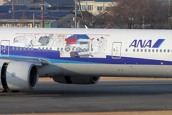 ガンダムジェット ANA（全日空） B777-300 JA755A