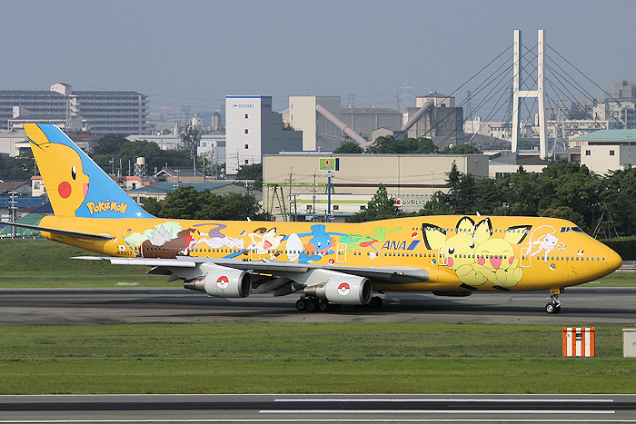 ピカチュウジャンボ ANA（全日空） B747-400D JA8957
