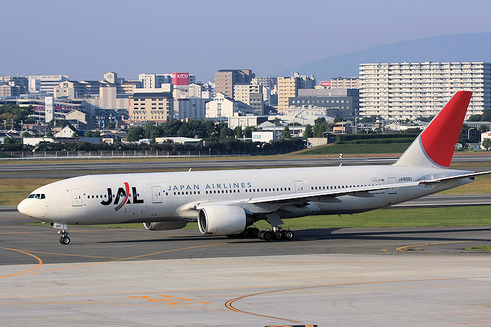 JAL（日本航空） B777-200 JA8981
