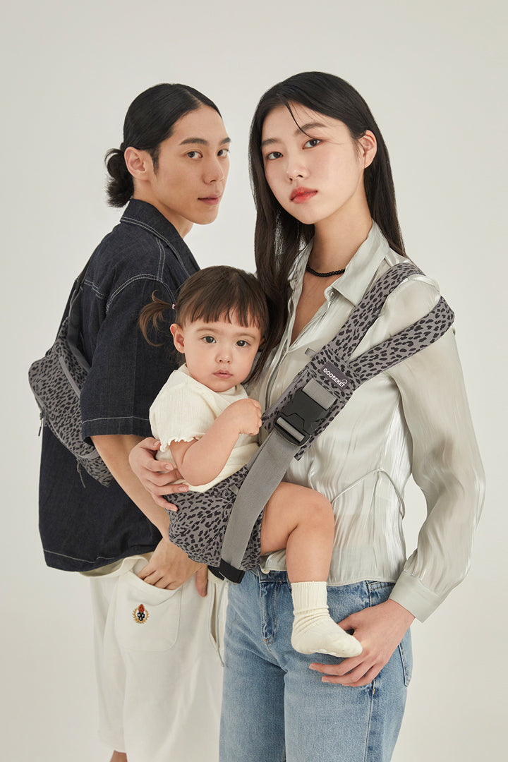 グスケット365抱っこ紐Plus【抱っこ紐+バッグ】グレーレオパード