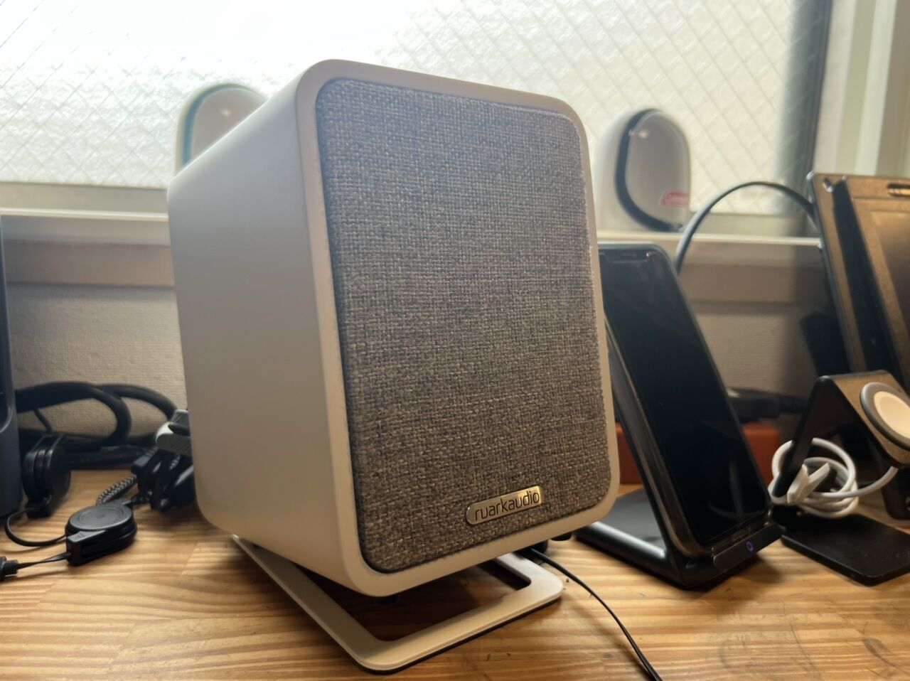 海外で7年連続ナンバー1！小型／高音質デスクトップスピーカー