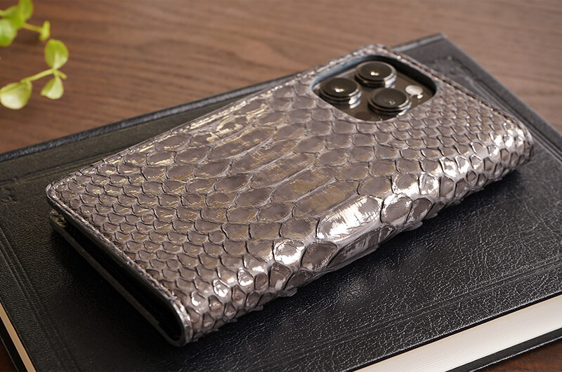 ヘビ革 ダイヤモンドパイソン】iPhone16Pro ケース 手帳型 本革