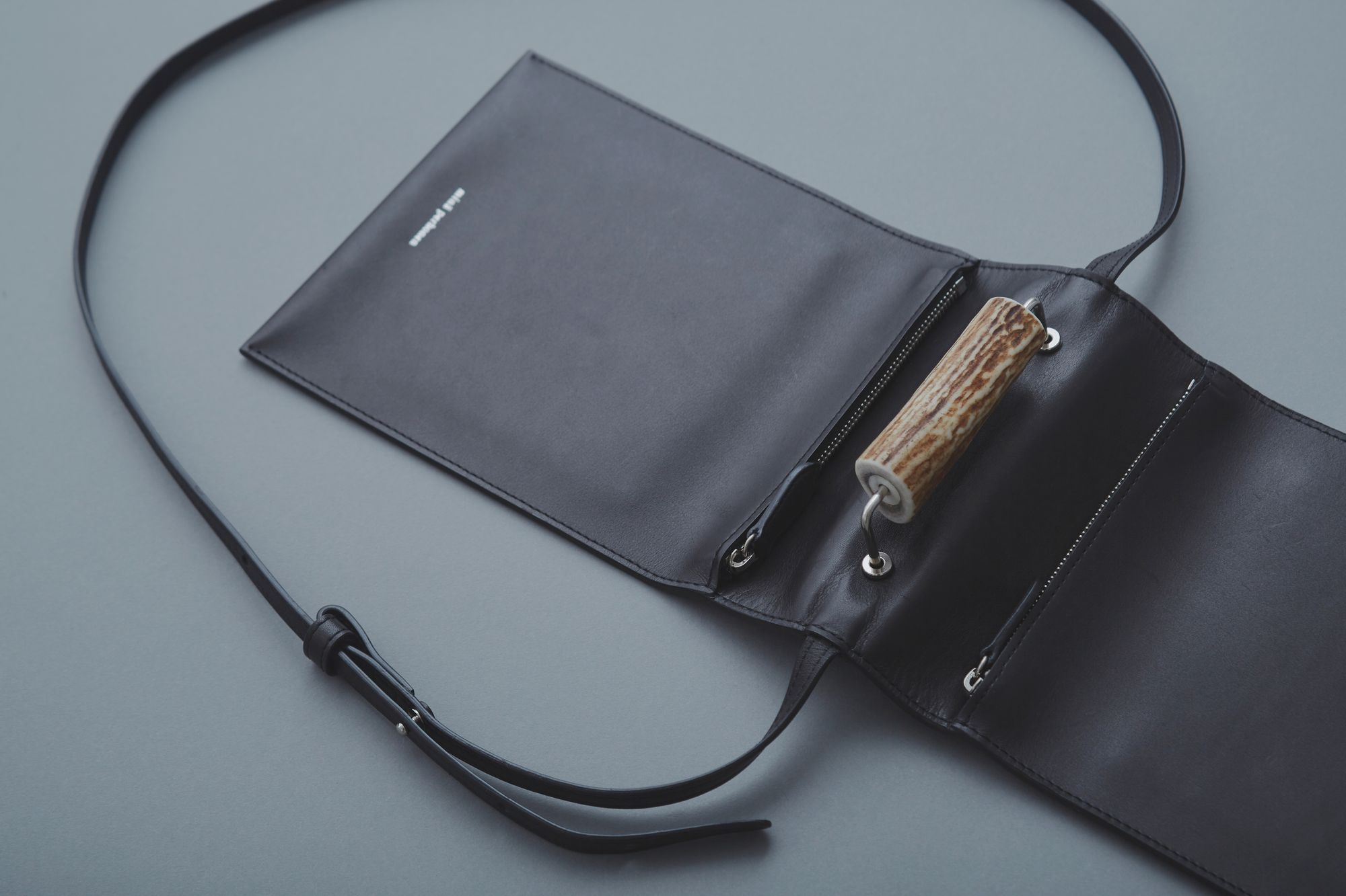 cartone ショルダーバッグ - minä perhonen