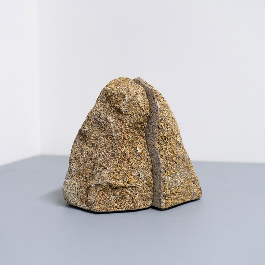 RS - ROCK END L sabi｜庵治石 ブックエンド・本立て｜AJI PROJECT