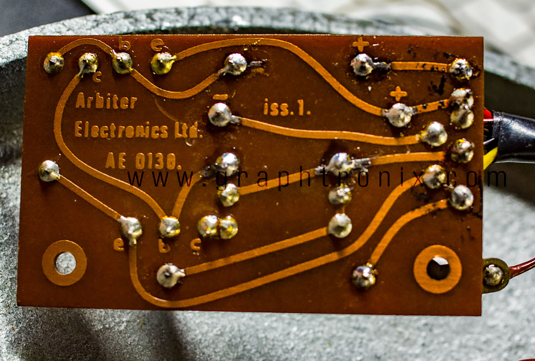 ARBITER ENGLAND 1966 FUZZ FACE/NKT 275 – graphtronix