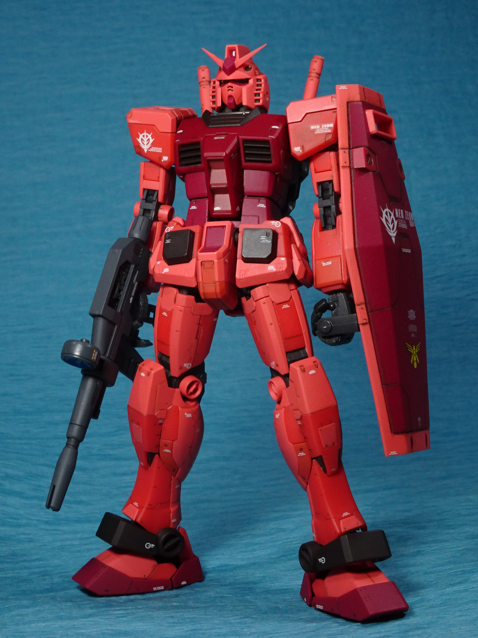 RG [PB] キャスバル専用ガンダム｜Atzさんのガンプラ作品｜GUNSTA