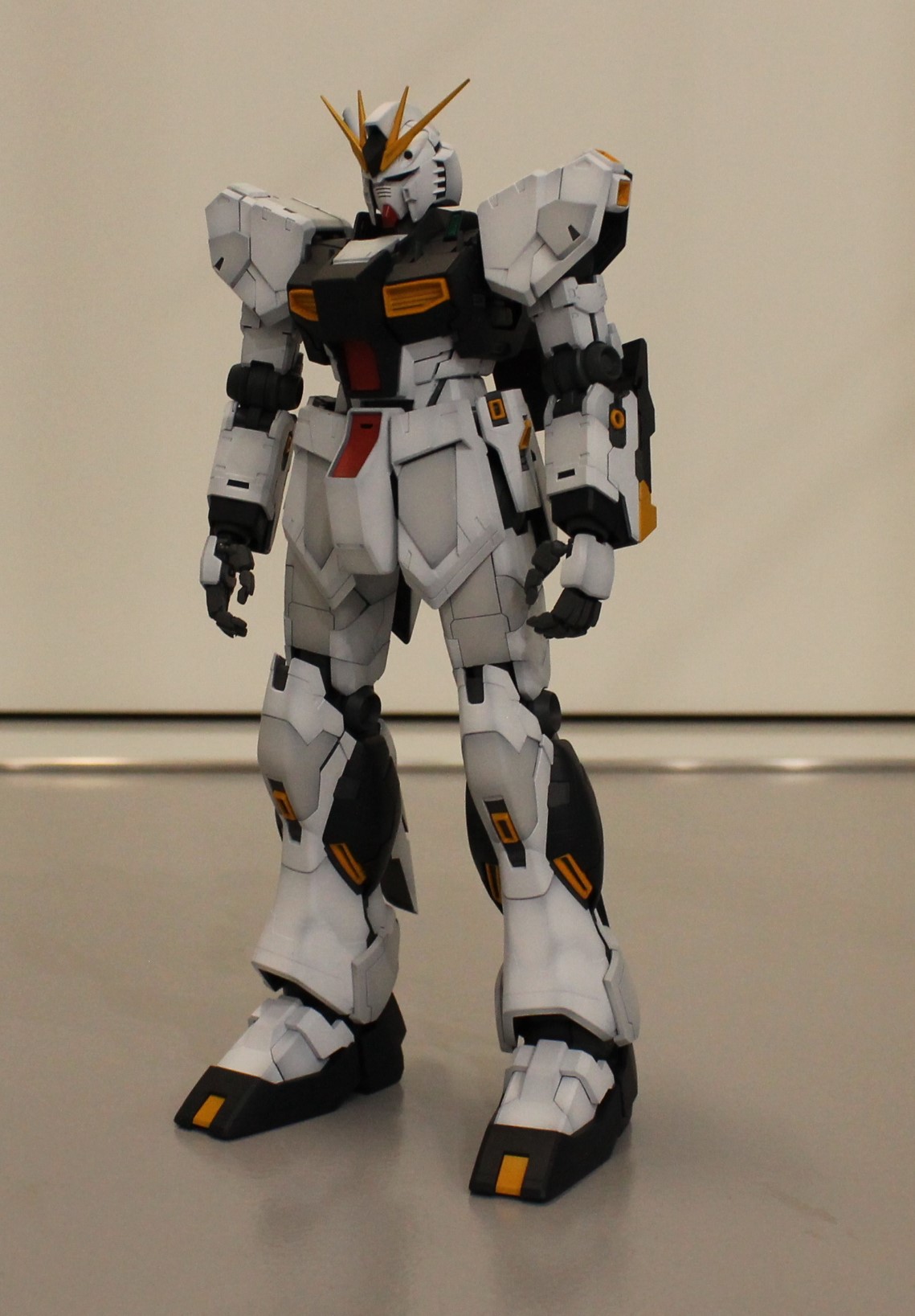 MG νガンダム ver.ka [グラデーション塗装]｜ウォン・リーさんの