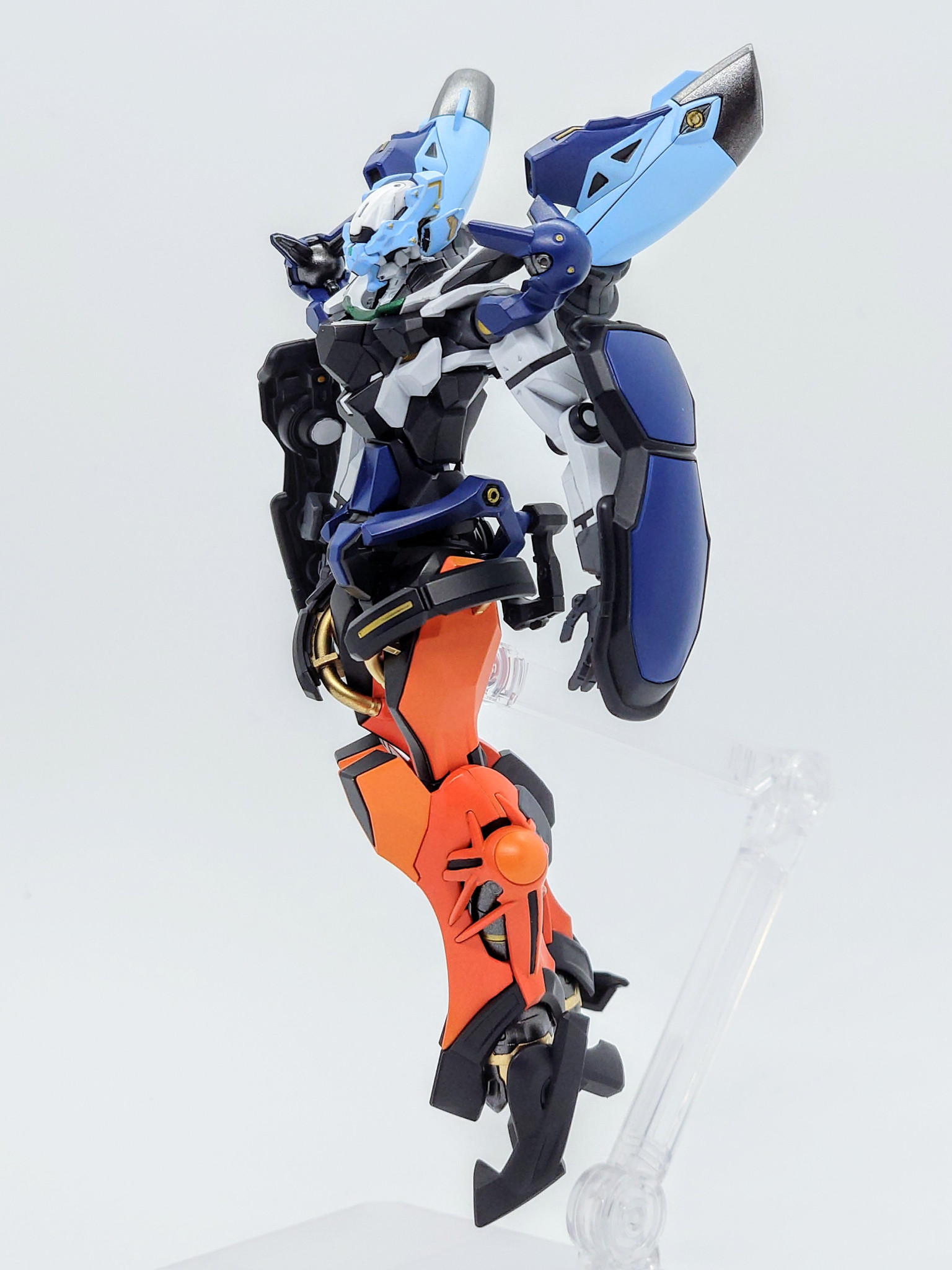 GQuuuuuuX 星街すいせいカラー｜LENさんのガンプラ作品｜GUNSTA