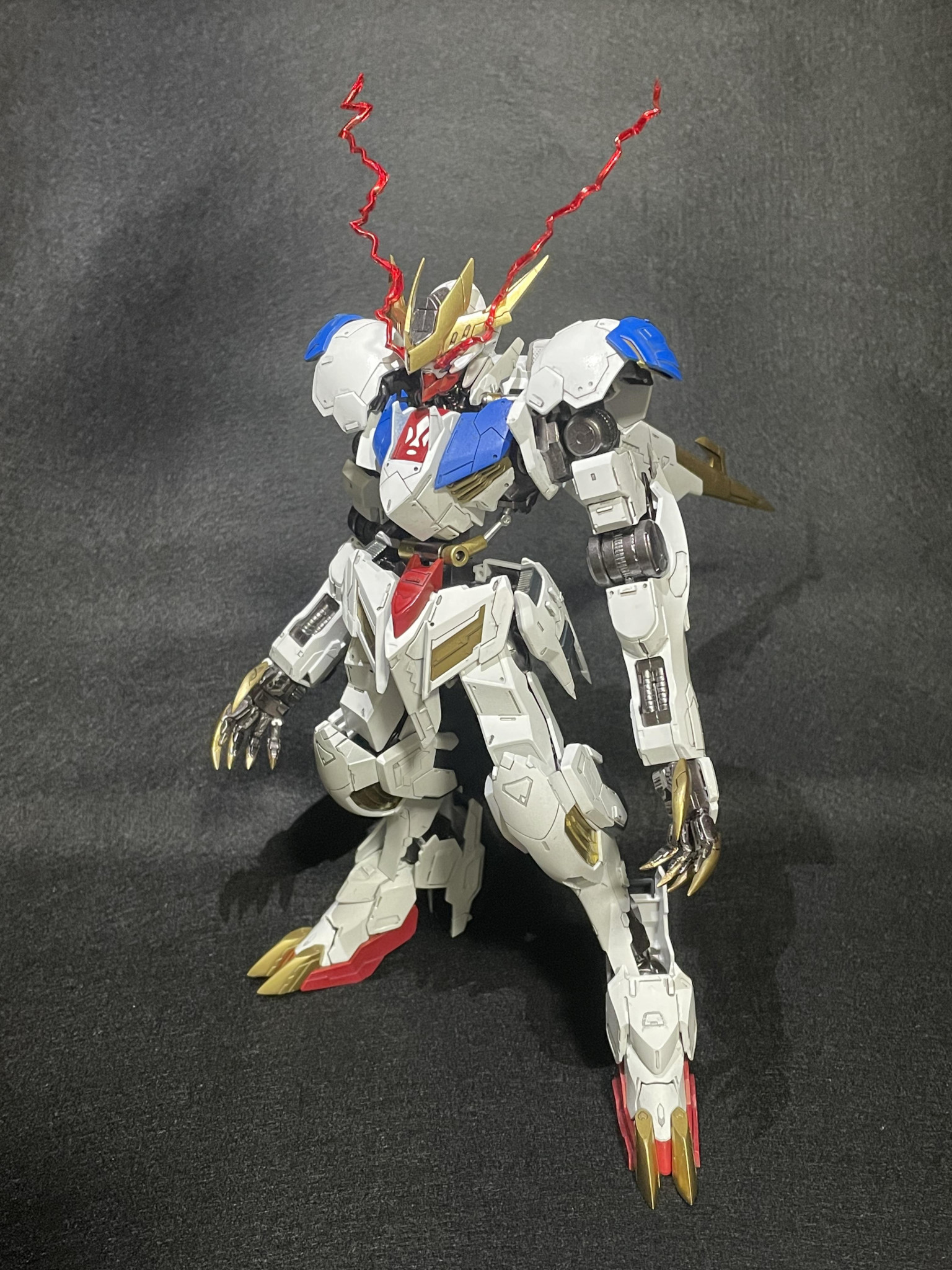 ガンダム バルバトス ルプスレクス フルメカニクス 1/100 全塗装完成