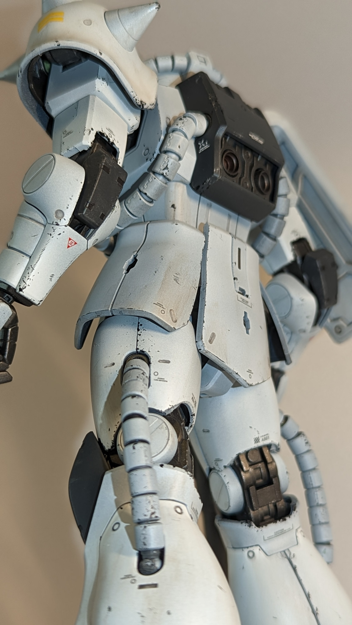 MGザクⅡJ型 ホワイトオーガー風味｜ポケ野郎。さんのガンプラ作品