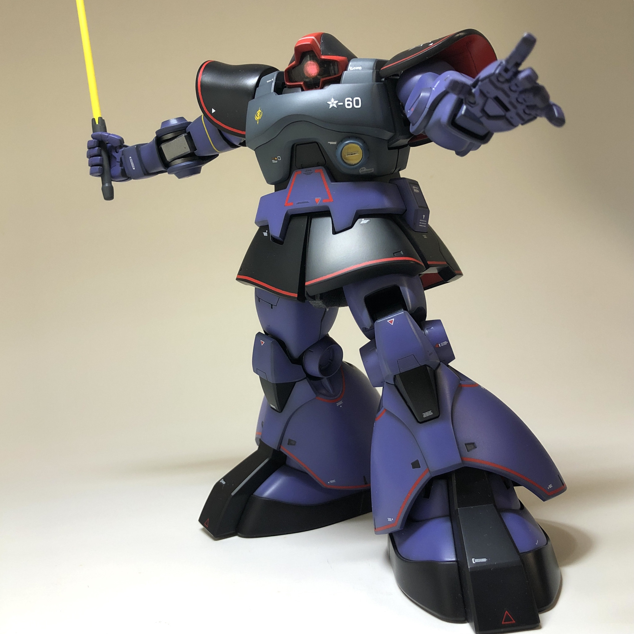 MG 1/100 MS-09 ドム 黒い三連星仕様｜tako-yamaさんのガンプラ作品