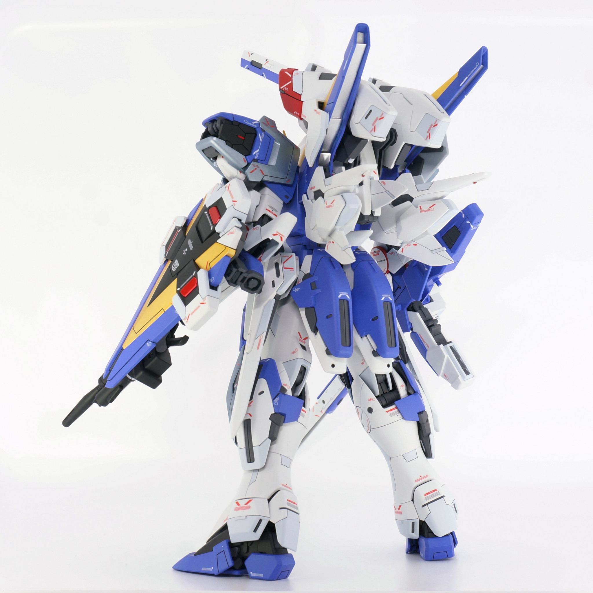 MG V2アサルトバスターガンダム Ver.Ka｜まぐろんGPさんのガンプラ作品