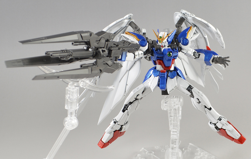 RG ウイングガンダムゼロ EW&ドライツバーク［チタニウムフィニッシュ