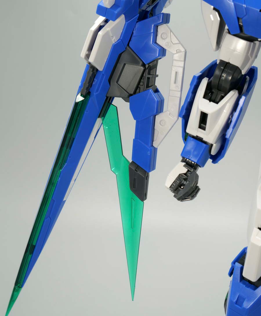 ガンプラ】MG 1/100 ダブルオークアンタフルセイバー レビュー