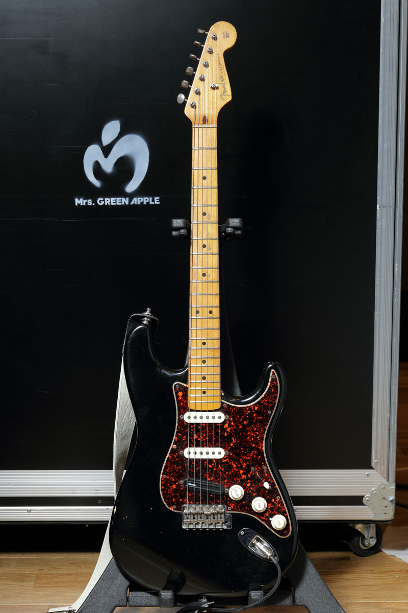 若井滉斗（Mrs. GREEN APPLE）が愛用する、エレキ・ギター＆アコギ
