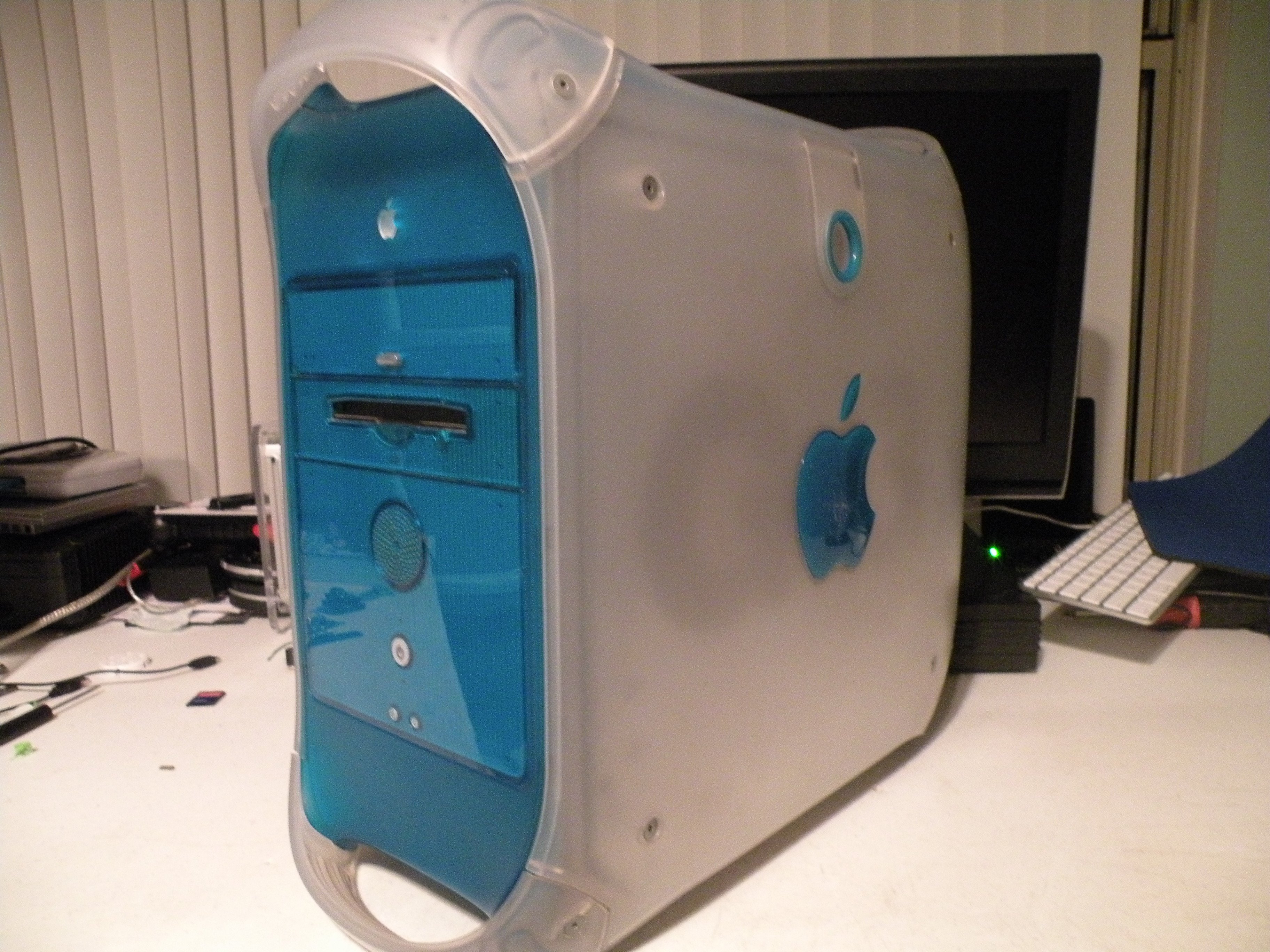 Power Macintosh G3 Blue and White Teardown - iFixit