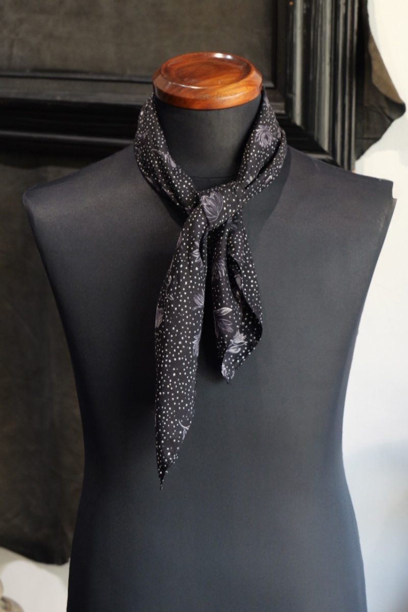 Scarf009. Scarf Silk Cupla Flower Print. Black Print. Collection