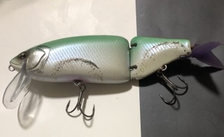 バス釣りビッグベイトゲームに欠かせない、DRT「タイニークラッシュ