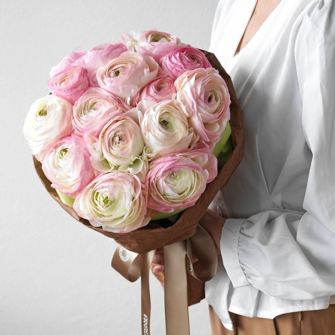 お好みの本数指定】ピンクのラナンキュラスの花束｜青山花茂本店