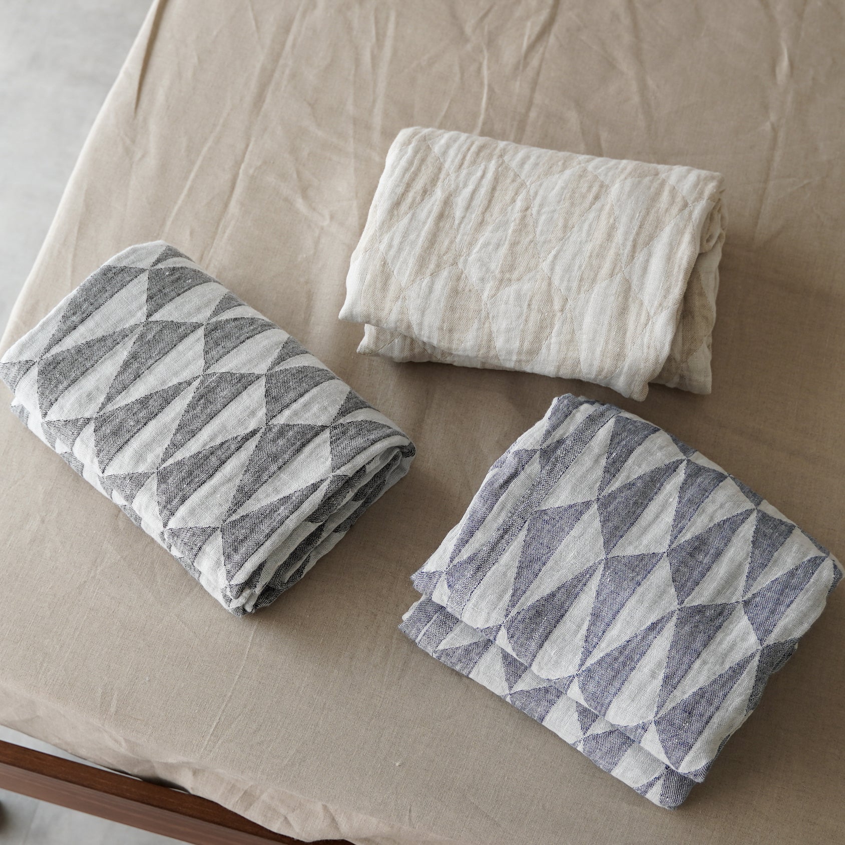 LAPUAN KANKURIT（ラプアン カンクリ） リネンブランケット TRIANO