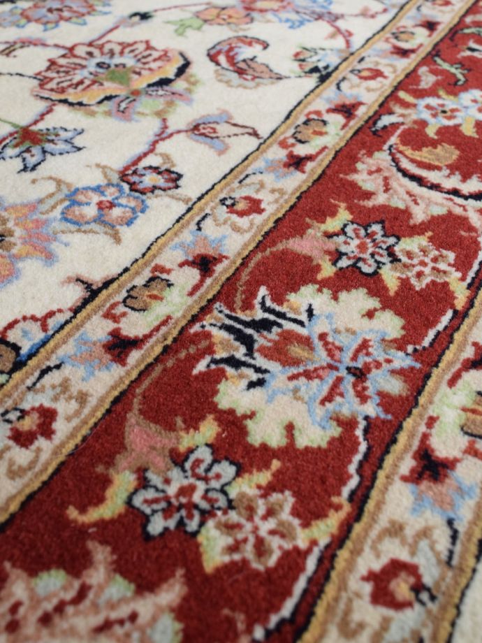 美しいメダリオン模様の手織りの絨毯、Mash'had（マシュハド）の