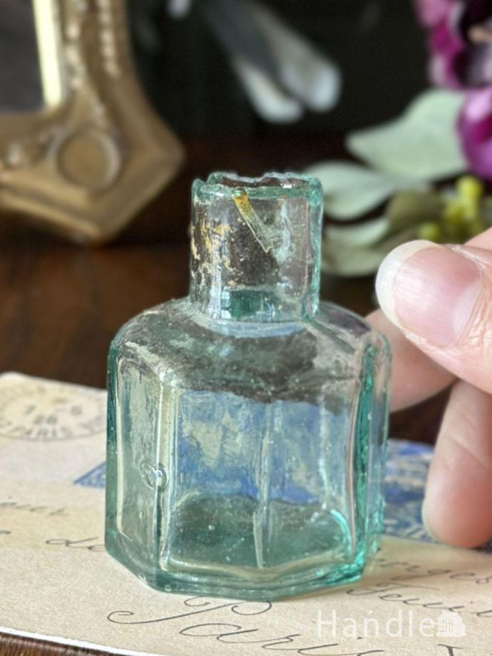 アンティークのおしゃれなインク瓶、英国から届いたビクトリア時代の