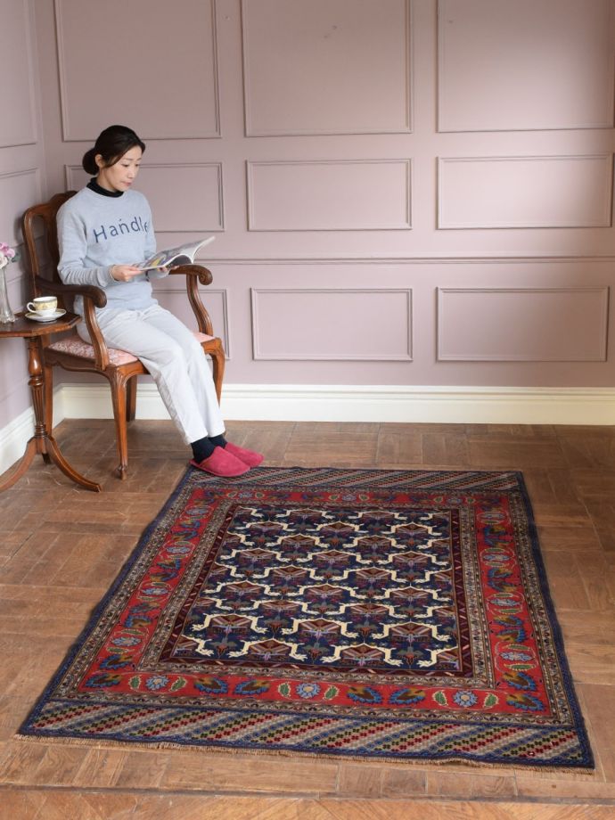 バルーチのおしゃれな幾何学模様の絨毯、ビンテージのトライバルラグ(m