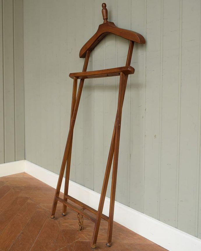 フランスから届いたコントワール・ド・ファミーユのウッドクロスラック