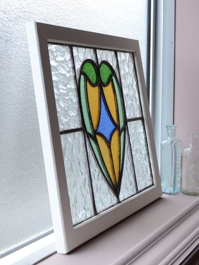 グリーンのハートの中からブルーの星、英国アンティークガラスの