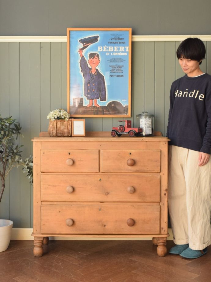 イギリスから届いたナチュラルな3段チェスト、アンティークオールド