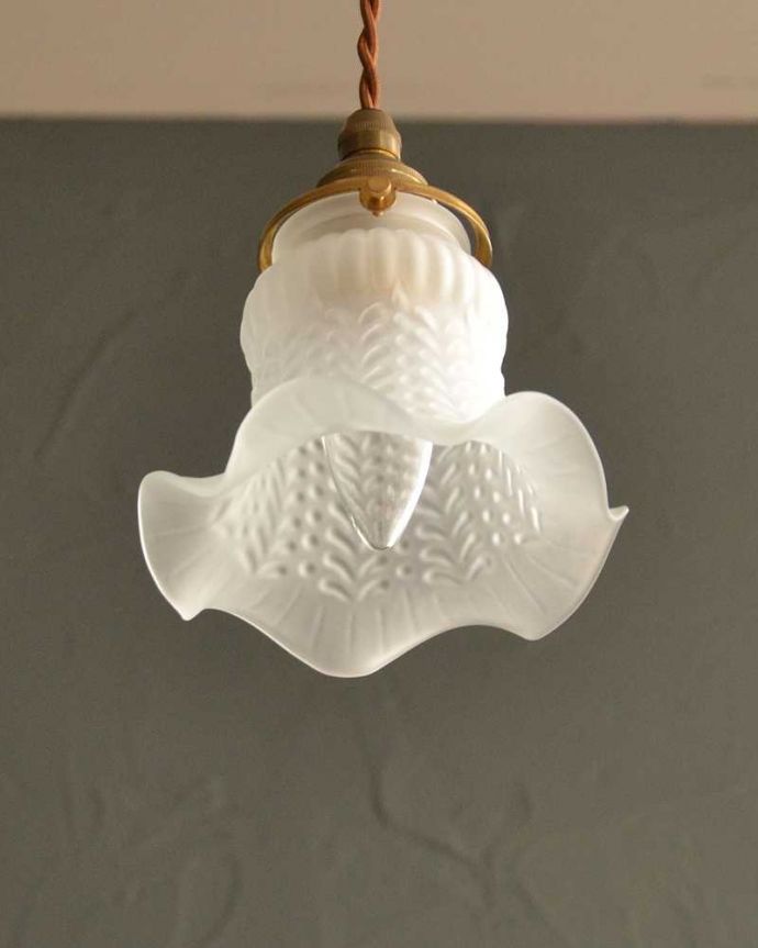 アンティーク調のおしゃれなガラスペンダントライト（コード