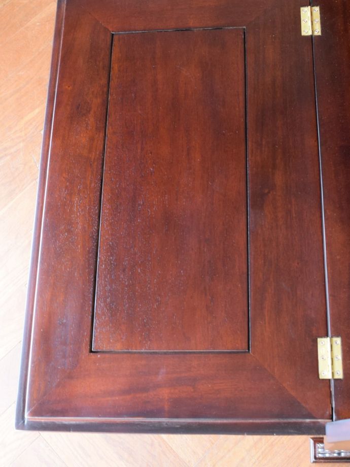 アンティーク風のおしゃれなデスク、マホガニー材のライティング