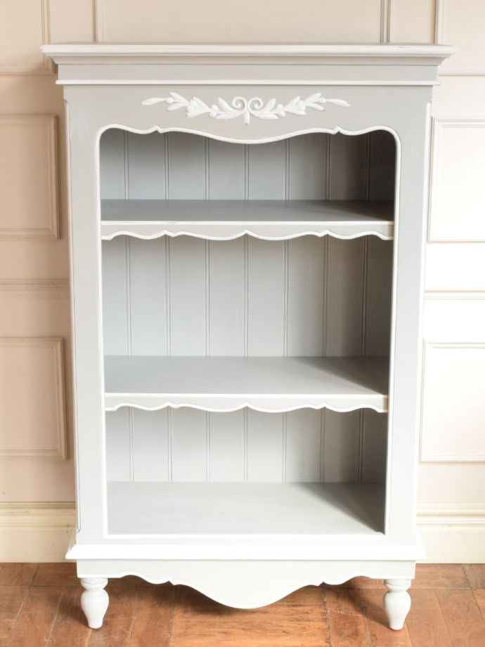 フレンチアンティーク調の可愛い家具、シャビーシックなフレンチグレー